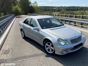 Mercedes-Benz Klasa C 180 T Kompressor Classic