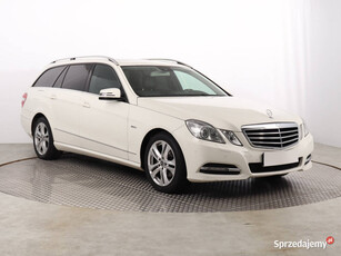 Mercedes E E 200