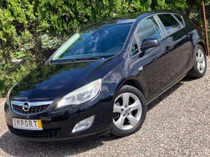 Opel Astra J Hatchback 5d 1.7 CDTI ECOTEC 110KM 2009