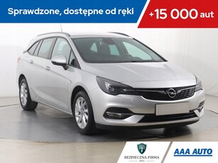 Opel Astra K Sportstourer Facelifting 1.2 Turbo 130KM 2020