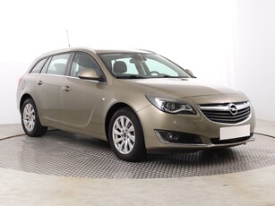 Opel Insignia , Klimatronic, Tempomat, Parktronic