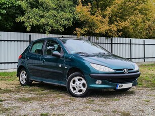 Peugeot 206 Hatchback 1.6 i 16V 109KM 2000