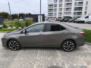 Toyota Corolla 1.6 Prestige 2016 automat