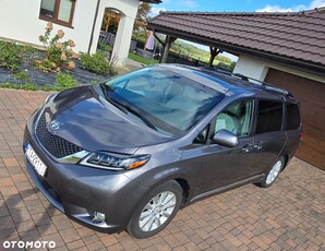 Toyota Sienna 3.5 XLE AWD