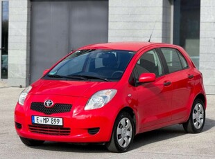 Toyota Yaris II Hatchback 5d 1.0 VVT-i 69KM 2007