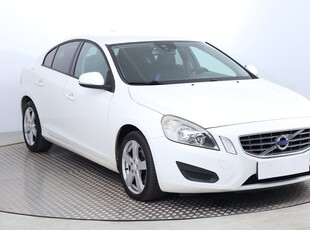 Volvo S60 II , Klimatronic, Tempomat, Parktronic