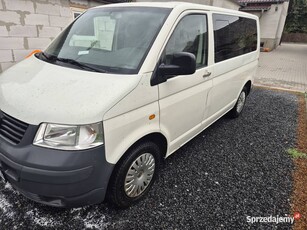 Vw t5 2.5 tdi 130ps AXD 9 osób sprowadzony