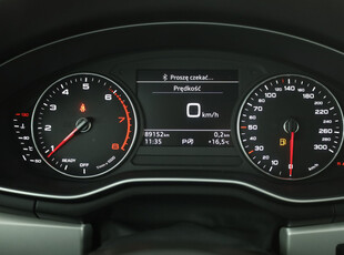 Audi A4 2022 35 TFSI 89154km Sedan