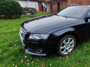 Audi A4b8 2.0tdi common rail, navi, alu 17', XENON