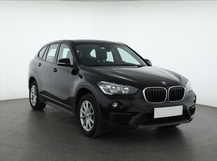 BMW X1 F48 , Automat, Klimatronic, Parktronic, Podgrzewane siedzienia