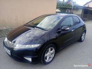 Honda Civic UFO,2.2 ctdi 6 skrzynia,zadbana,bez rdzy,2007r