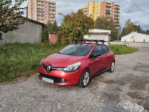 Renault Clio IV Czerwony Metalic