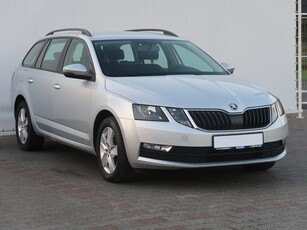 Skoda Octavia III , Salon Polska, Klima, Parktronic