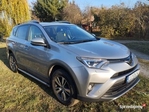 Sprzedam Toyota RAV4 2017r