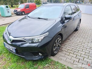 Toyota Auris Hybryda