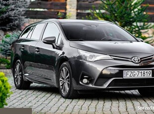 Toyota Avensis 2.0 D-4D 143KM 2016r salon Polska