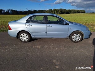 Toyota Corolla 2004 sedan 1,6 benzyna