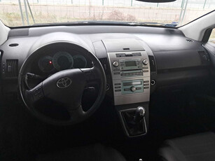 Toyota Corolla Verso 2005 1.8 VVT