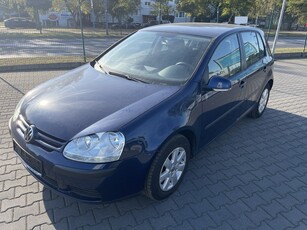 Volkswagen Golf V 1.6 benzyna