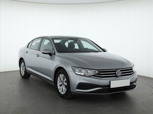 Volkswagen Passat B8 Salon Polska, 1. Właściciel, VAT 23%, Klimatronic, Tempomat,