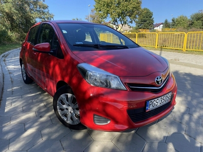 Toyota Yaris III Hatchback 5d Facelifting 1.0 VVT-i 69KM 2014