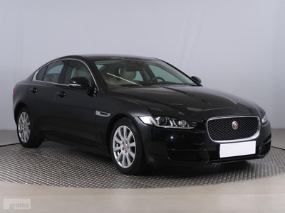 Jaguar XE I , Salon Polska, 177 KM, Automat, Skóra, Xenon, Bi-Xenon,