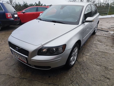 Volvo S40 II 2 litry 136 koni drugi właściciel alu klima LED prywatnie