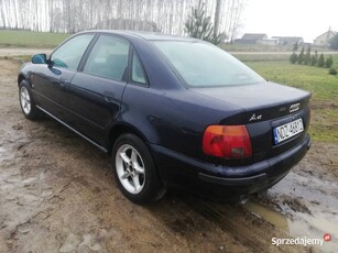 AUDI A4 B5 1.6 + lpg cała na części