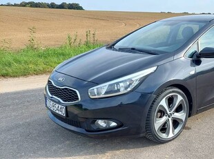 KIA ceed 1.4 benz 148000km 5 drzwi 2013r.