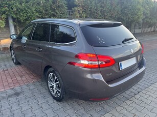 Peugeot 308 II