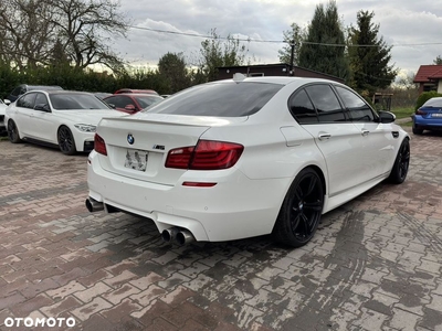 BMW M5 DKG