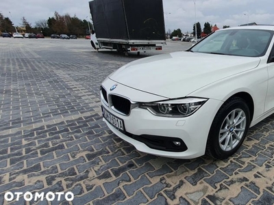 BMW Seria 3 318d