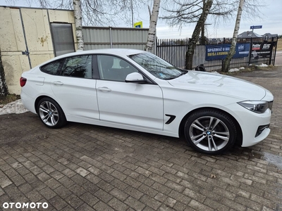 BMW Seria 3 318d Sport Line