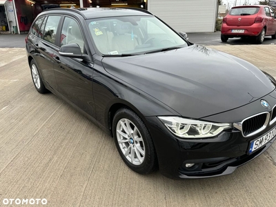 BMW Seria 3 318i Advantage