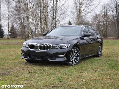 BMW Seria 3 320d MHEV Luxury Line sport