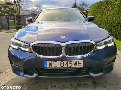 BMW Seria 3 320d xDrive Luxury Line