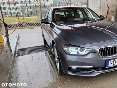 BMW Seria 3 330i xDrive Luxury Line sport