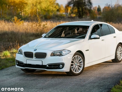 BMW Seria 5 528i xDrive Luxury Line