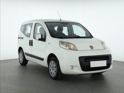 Fiat Qubo 2015 1.4 203835km Samochody Rodzinne