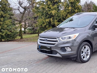 Ford Kuga 1.5 EcoBoost 2x4 Titanium