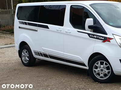 Ford Tourneo Custom 300 L2H1 VA Titanium