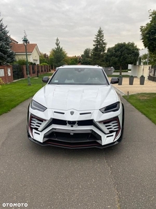 Lamborghini Urus Standard