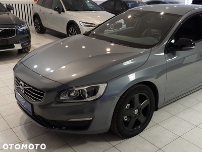 Volvo V60 D4