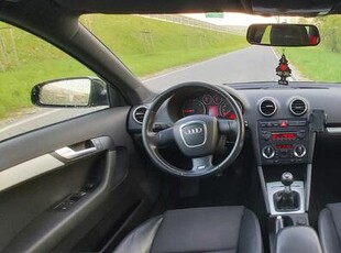 Audi A3 2.0 TDI Sportback 140KM S-line Sportpaket Bi-xenon