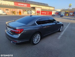 BMW Seria 7 740i