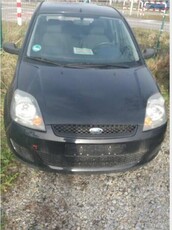 Ford fiesta 1.3 benzyna 5d klima