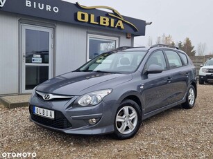 Hyundai i30 i30cw 1.6 CRDi blue Classic