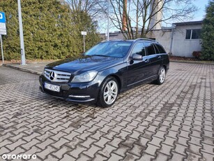 Mercedes-Benz Klasa C 300 CDI BlueEff 4-Matic Elegance