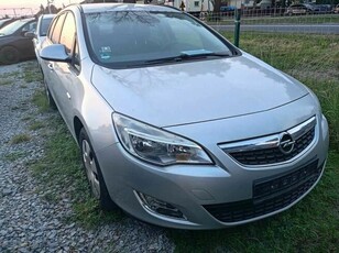 Opel Astra j 1.4 benzyna