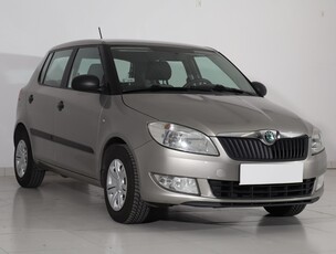 Skoda Fabia II , Salon Polska, Klima, Parktronic